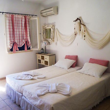 Plori Studios And Apartments Эгиалис Экстерьер фото