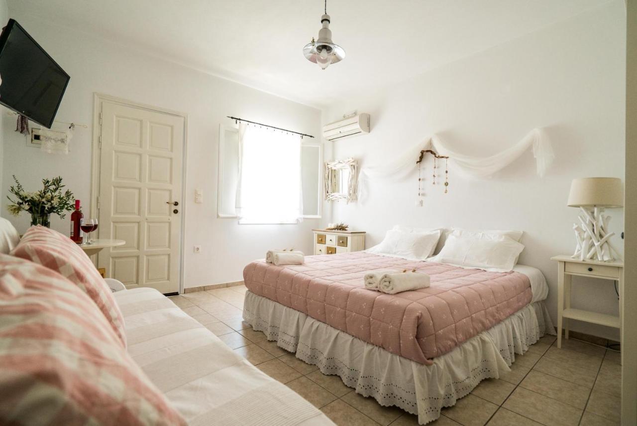 Plori Studios And Apartments Эгиалис Экстерьер фото