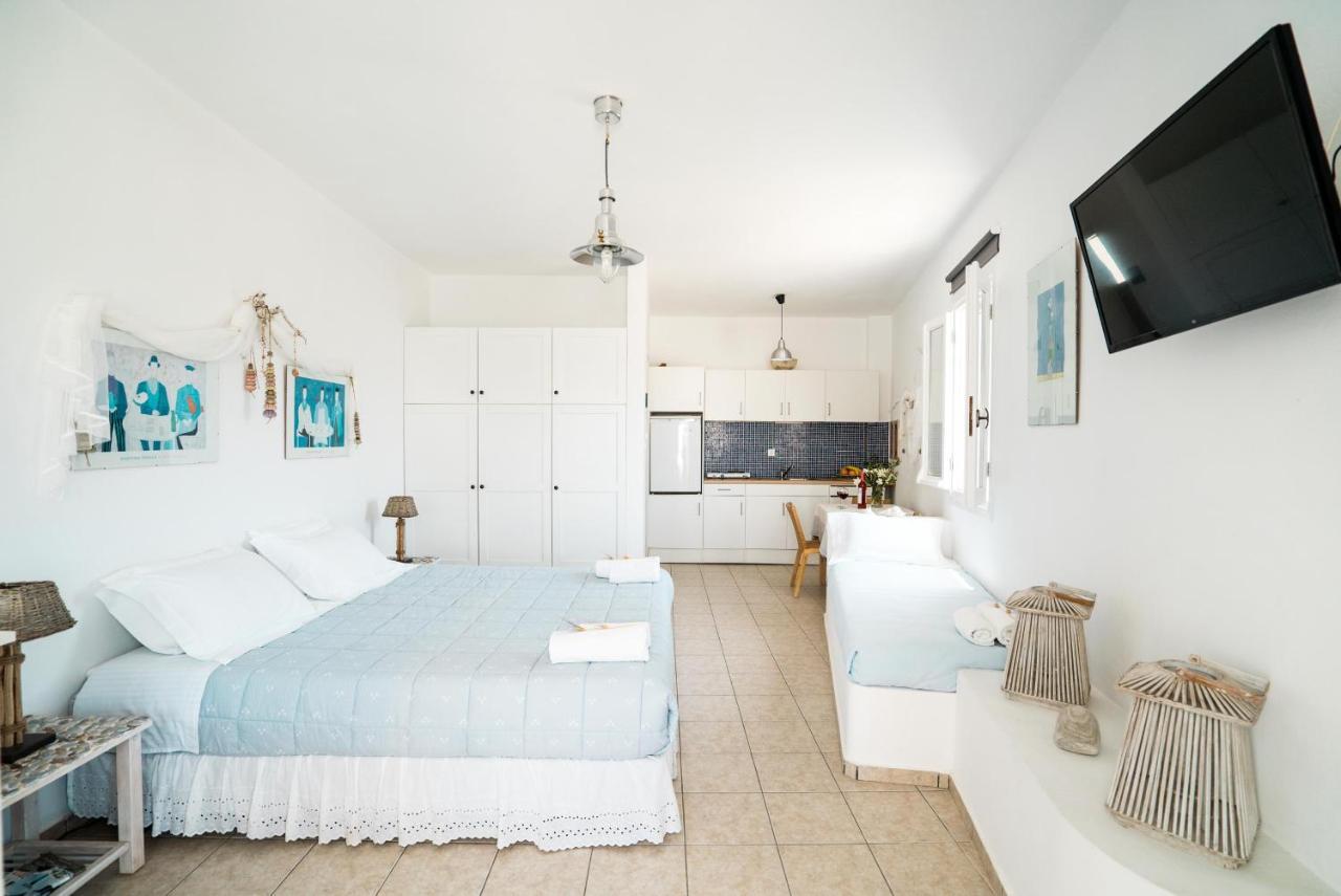 Plori Studios And Apartments Эгиалис Экстерьер фото