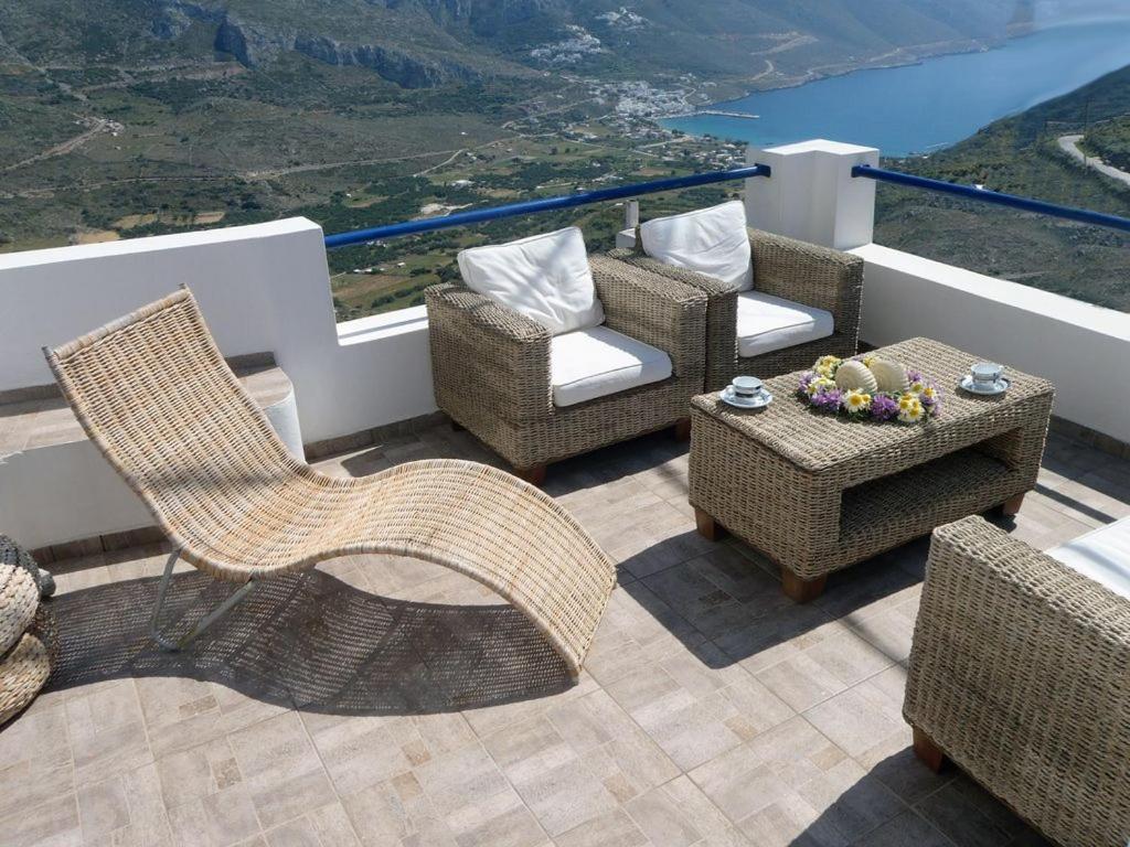 Plori Studios And Apartments Эгиалис Экстерьер фото