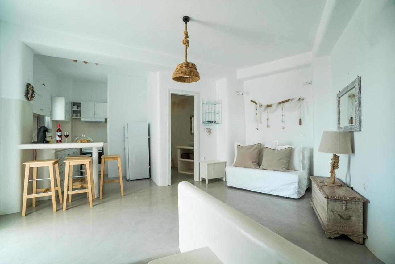 Plori Studios And Apartments Эгиалис Экстерьер фото